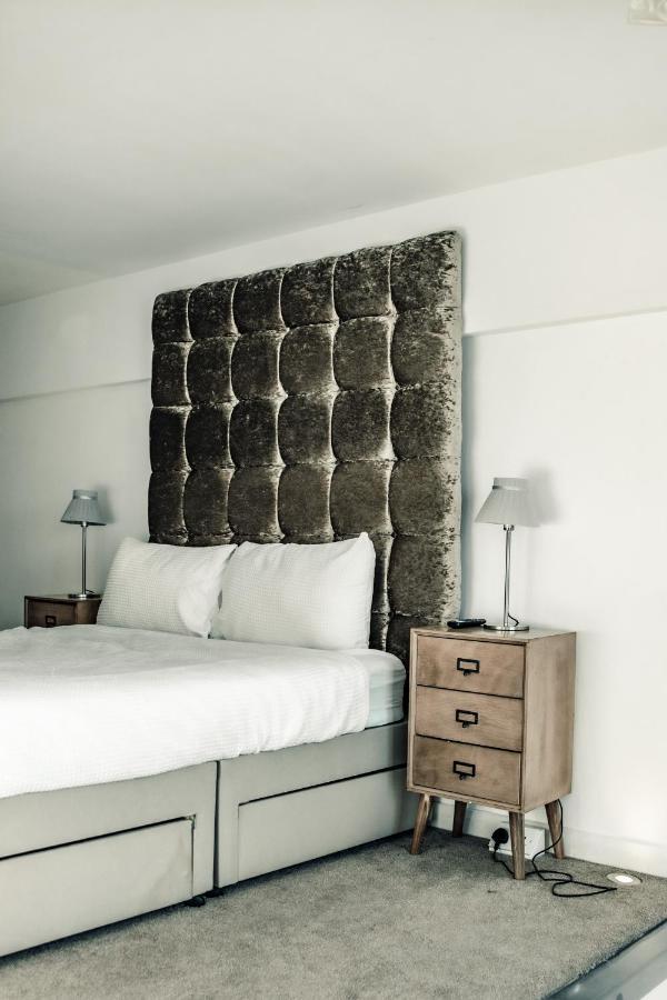 Apartments Dealhouse 4 ฮัดเดอร์สฟิลด์ ภายนอก รูปภาพ